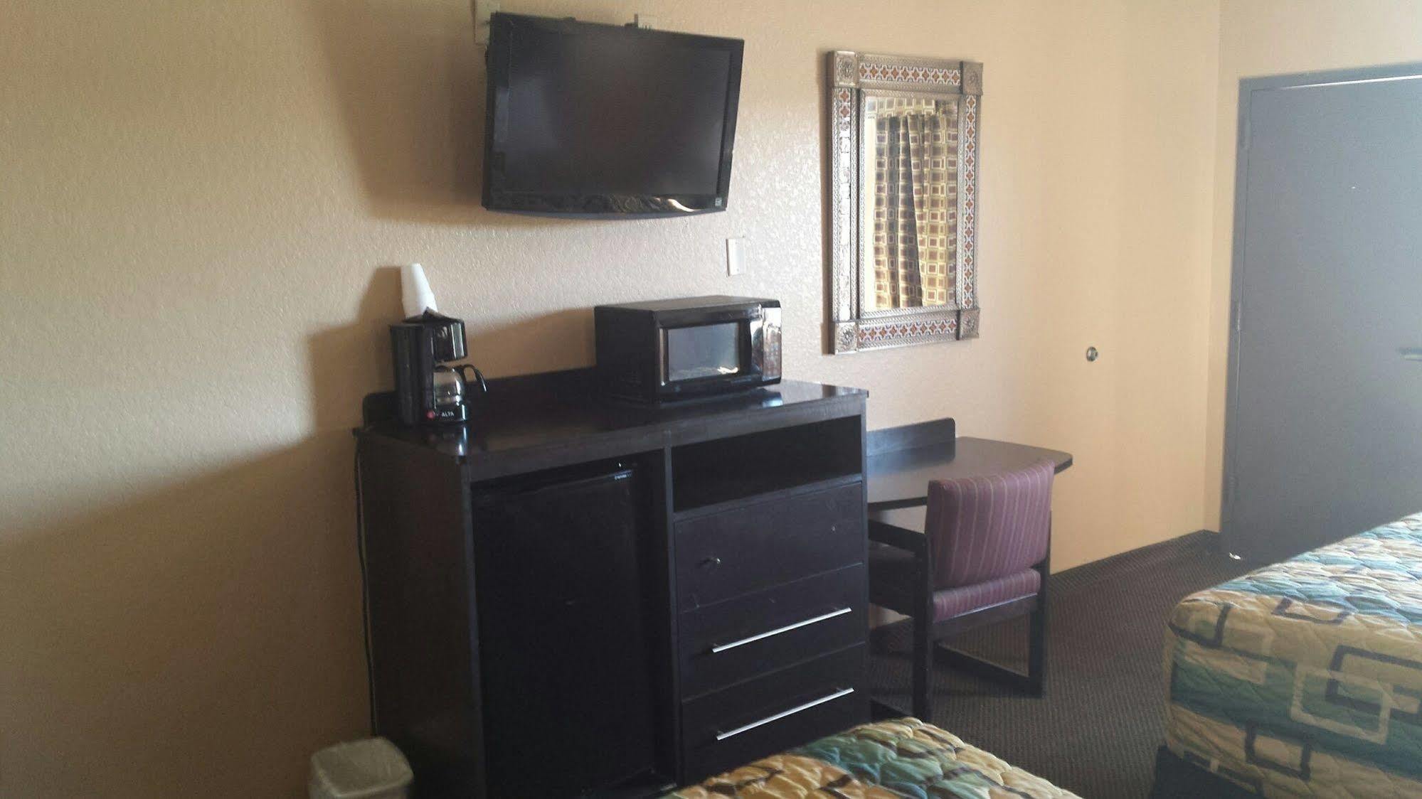 Sona Inn Dilley Exterior foto