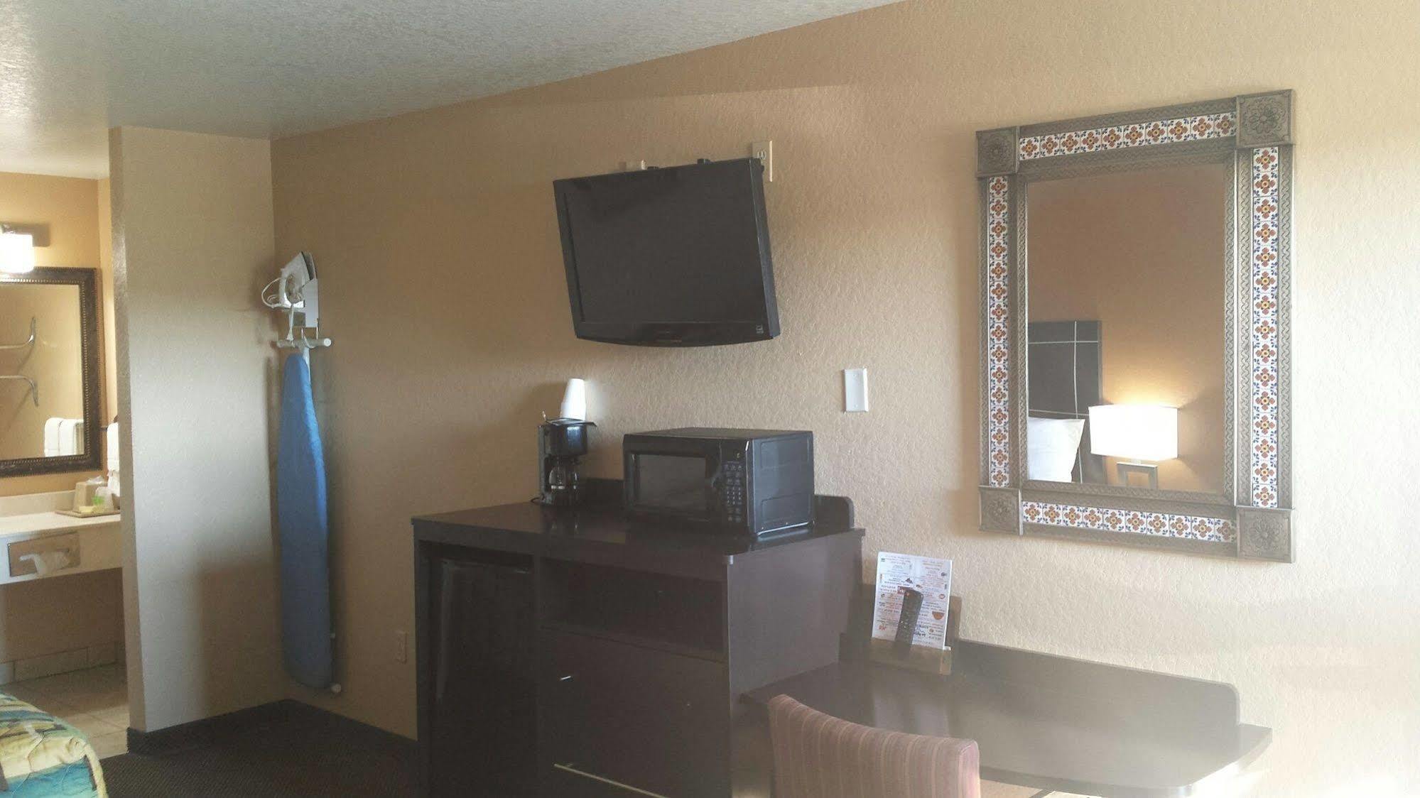 Sona Inn Dilley Exterior foto